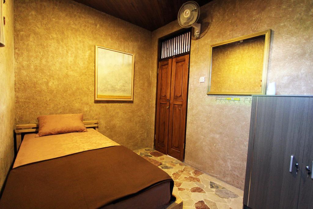 Posnya Seni Godod Art Gallery & Homestay Yogyakarta Luaran gambar